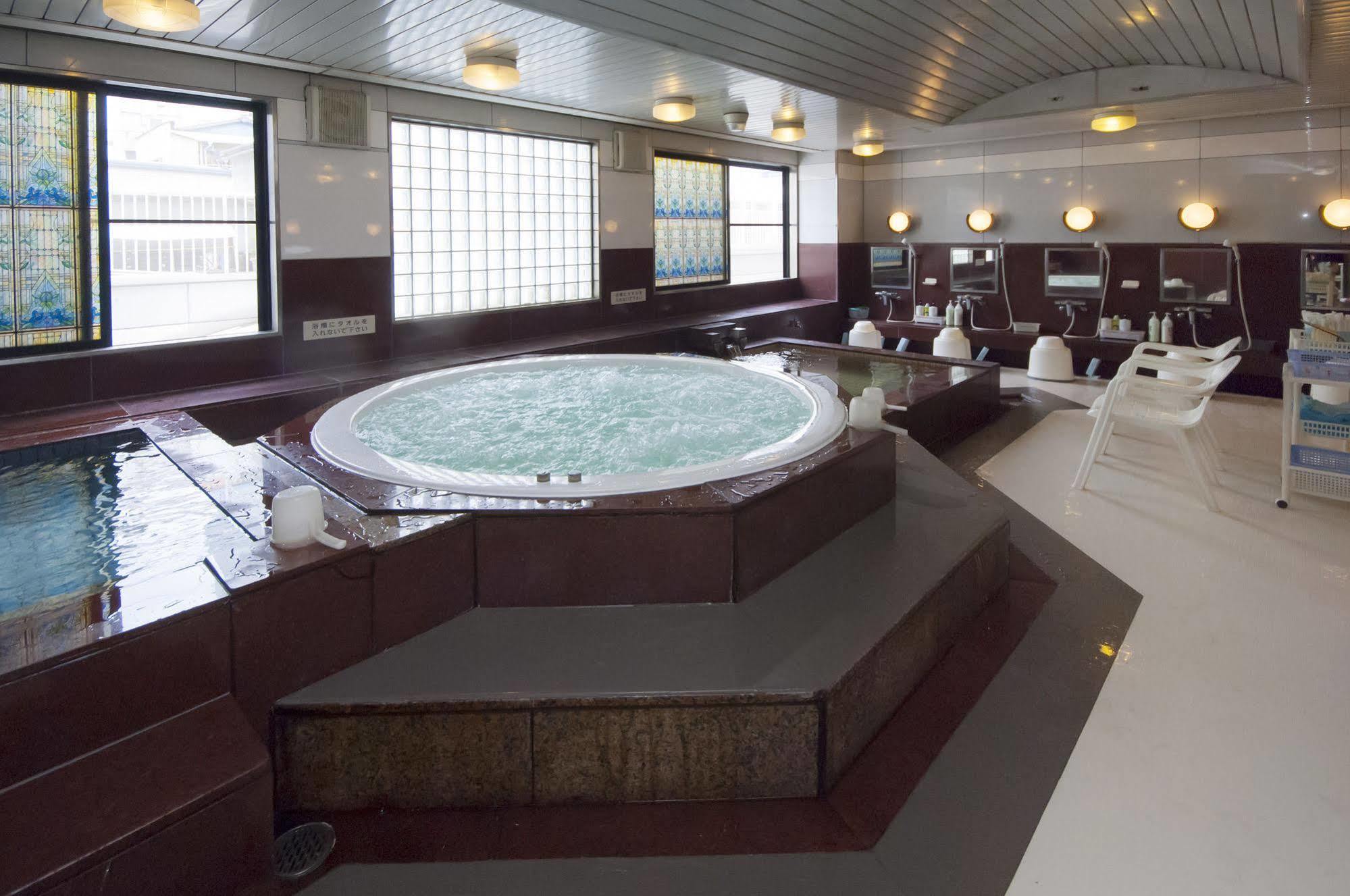 Sauna And Capsule Hotel Hollywood Okayama Zewnętrze zdjęcie